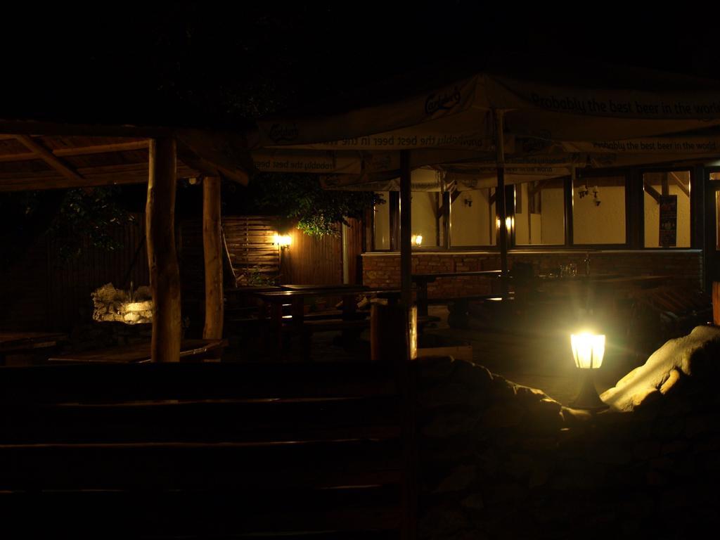 Casa Preturii Hotell Tîrgu Lăpuş Exteriör bild