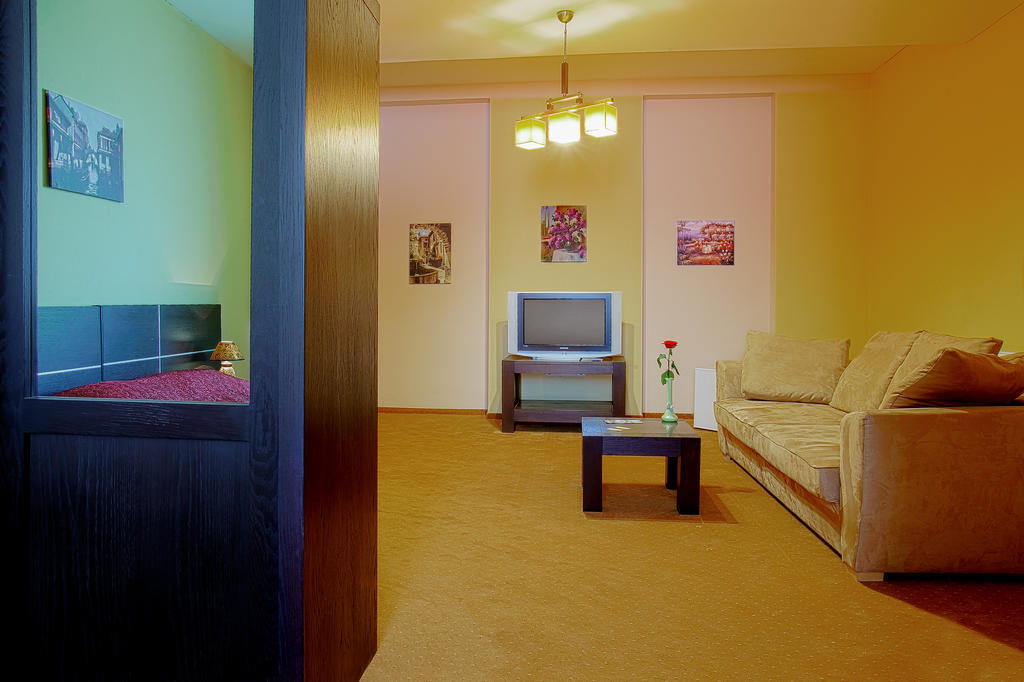Casa Preturii Hotell Tîrgu Lăpuş Rum bild
