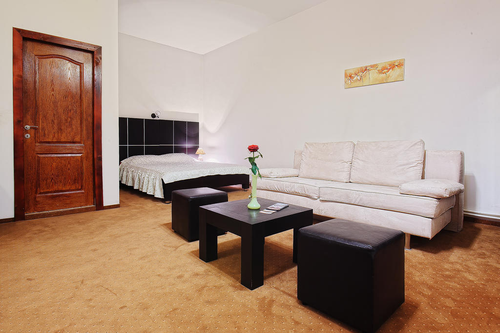 Casa Preturii Hotell Tîrgu Lăpuş Rum bild